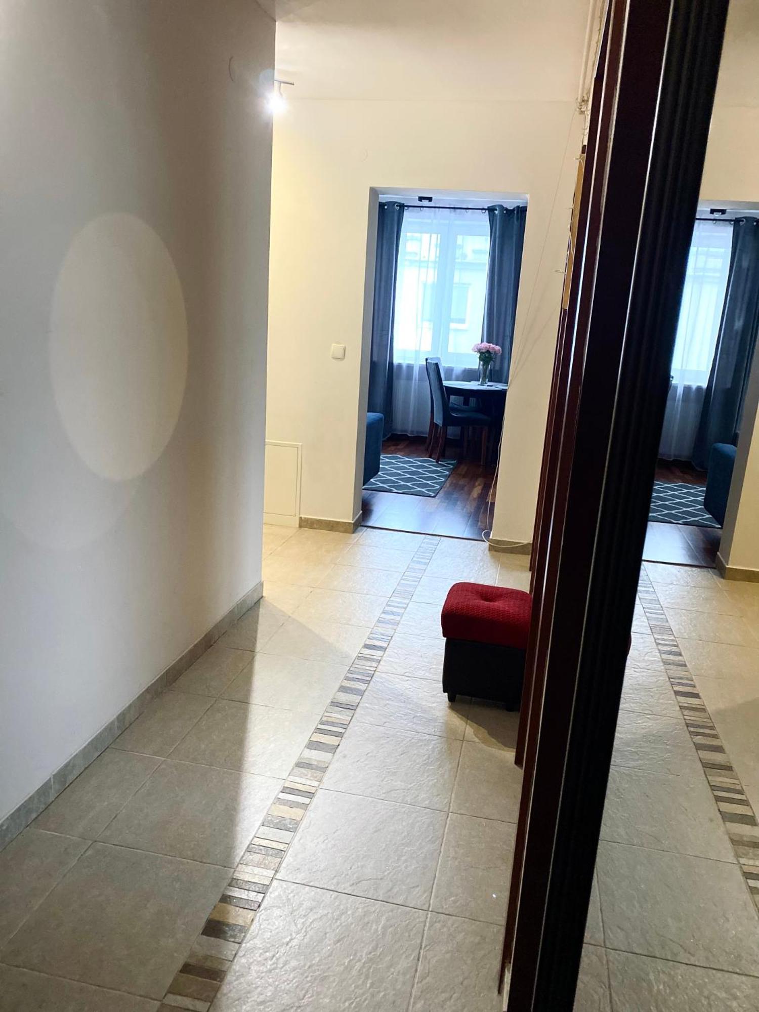 Apartment Three-room On Skarbka Z Gor Warsaw